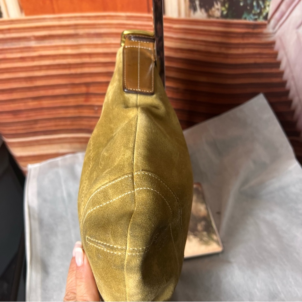 Coach Vintage Suede Tan Shoulder Bag, adjustable strap, tassel metal logo charm - Picture 12 of 17